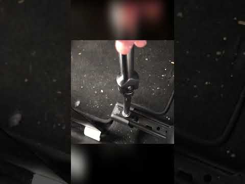 Mazda 2 Front Seat removal