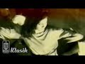 Ebiet G Ade Apakah Ada Bedanya Official Karaoke Video