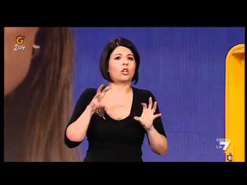 G'DAY con Geppi Cucciari 24/06/2011 - Grandomanda e Titoli del TG di Mentana con Luca Bonaccorsi