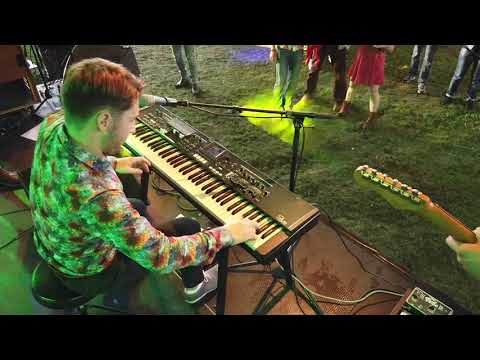 NO KING live at UTMW festival - FunkBlues Song with Hammond & Guitar Battle