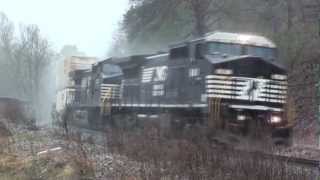 preview picture of video 'NS 285  Running fast through heavy rain!!!'