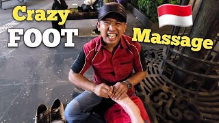 Download lagu 1AM POWERFUL FOOT REFLEXOLOGY STREET MASSAGE with 'Lukmon' Malioboro Street, Yogyakarta 🇮🇩 mp3