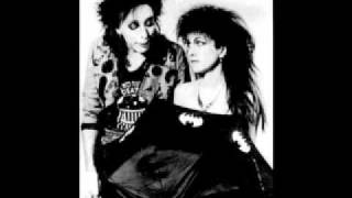 I walk the line - Alien Sex Fiend (Subtitulado al español)