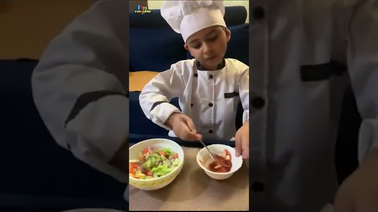 Cook crunchy salad with the little chef #shorts