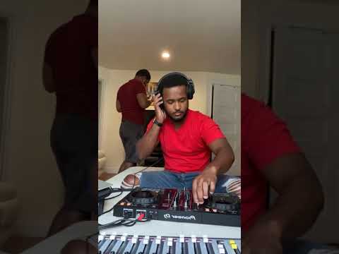 Davih Pires on the mix