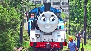 preview picture of video '「きかんしゃトーマス」ターンテーブルに向かう。大井川鉄道,千頭駅。Thomas and Friends'