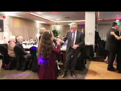 Roberta 9 years old singing with her father Alessandro " Vivo per Lei" from Andrea Bocelli & Giorgia