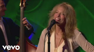 Carly Simon - I&#39;ve Got You Under My Skin (Live On The Queen Mary 2)