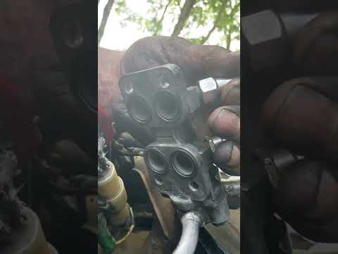 1988 toyota LAND CRUISER FJ62 installing new compressor