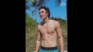 Mona Lisas and Mad Hatters (Johnny Orlando Video)