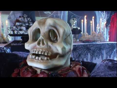 Morphing Halloween Skull - Grandin Road