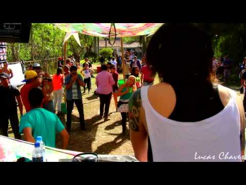 Devochka @ Fluence Open Air 24/08/13 - Mariana-MG Brasil