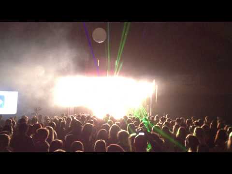 PB Party 2012 - DJ Pulsedriver - Zombie Nation VS Blade Theme - Lasershow