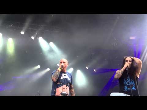 Slaves On DopE - Pushing me LIVE IN MONTREAL QC AT HEAVY MTL FEST 2013 AUG 11