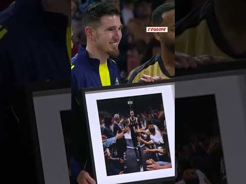 🏀​👏​ Quel bel hommage de l'Asvel pour son ancien joueur #basketball #basket #asvel