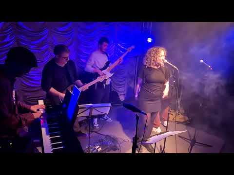 Lara Lazagna & Pitch Wise ft Big John Whitfield - Bad Girls