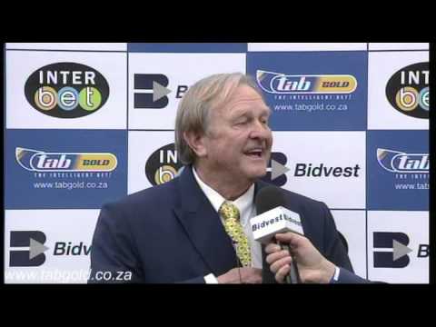 20151002 Greyville Race 1 won by VAR DU BOIS