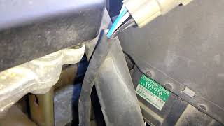 2000 Toyota Avalon, testing the heater circuit of an Air/Fuel ratio sensor