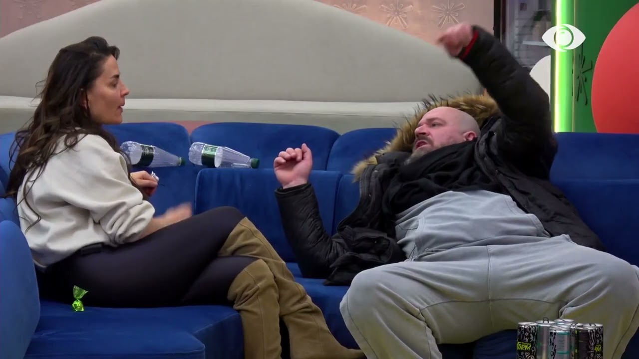 “I mori bluzën e kuqe Gjestit”/ Rozana bisedon me Gertin për Gertën: Kur i intereson…