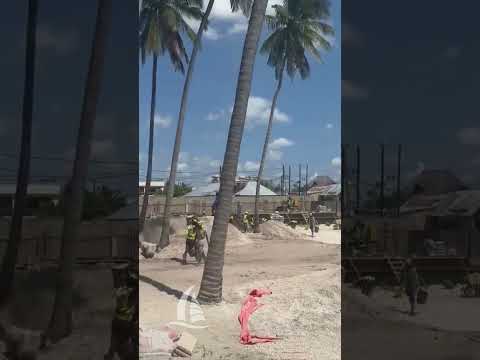 Vela Paje Construction – August 13, 2025 #14 | Workers on Site Ground View