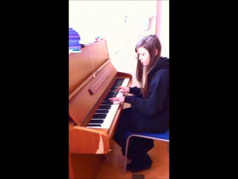 twilight edward playing the piano - by Linn Svensson