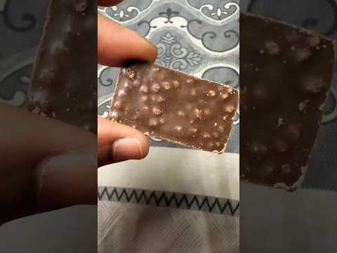 হার্শে'স রাইস চকলেট Hershey’ Krackel #food #chocolate #hersheys #melbourne #australia #shorts
