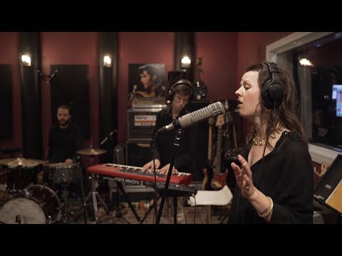 Neat Summa Orchestra (ft. Sarah M-Brunnemer) - Libre, toujours (Live Session)