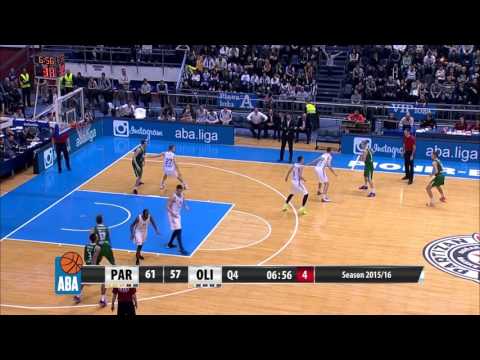 Blaž Mesiček hits a crazy last-second three pointer