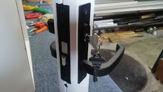 Chapa IMPERIAL  De  HERRALUM Como Colocarla A Puerta De Aluminio