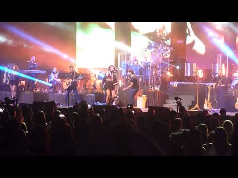 Pedro Capó y Raquel Sofía, Agua bendita, Choliseo de Puerto Rico, 5 junio 2015.