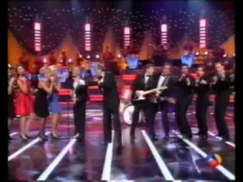 David Civera y compañeros en canciones de nuestra vida "Si yo tuviera una escoba" con"Los Sirex"