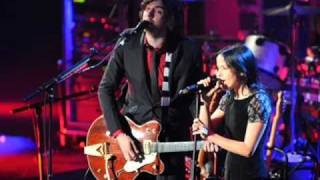 Snow Patrol   Andrea Corr - Set The Fire To The Third Bar.flv