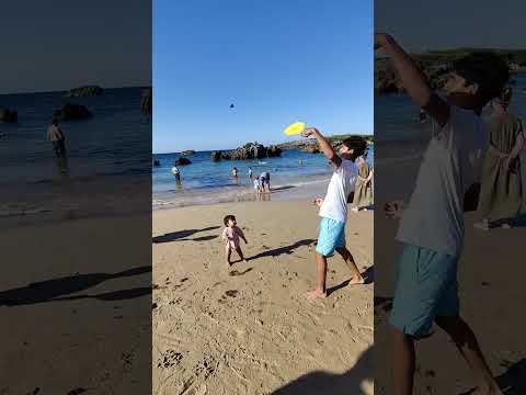 Neel wants to play beach padel too (Llanes)