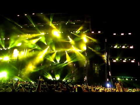 Tiesto plays @ Ultra "Quintino & Sandro﻿ Silva Ft Knife Party- Epic Friends (Danzz Mashup)"