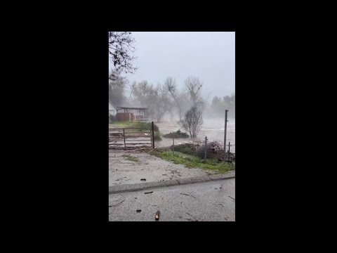 Floodwaters inundate California's Tulare County amid flash flood emergency