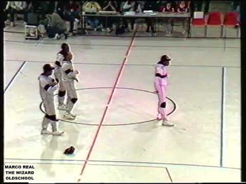 84 OLDSKOOL POPPERS CREW - POPPING & BREAK DANCING - (CYBOTRON -  R 9)