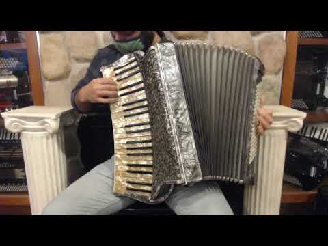 6085 - Silver Vintage Curved Hohner Piano Accordion LMMM 41 120 $799