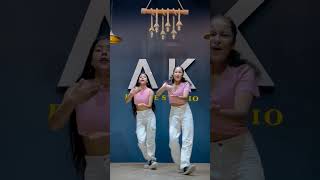 Download lagu paon ki jutti🍂#dance #shortvideo #youtubeshorts #trending #viral #song mp3
