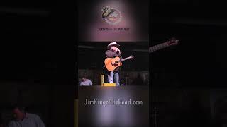 💍 Tracy Byrd surprises the crowd with an onstage engagement before singing “Keeper of the Stars”