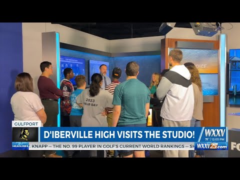 D’Iberville High students stop by the WXXV News Studio