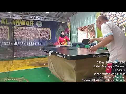 Latihan bola banyak di PTM.Al-anwar,Ibu santi bersama coach heru