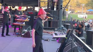 DEVO Live at Cruel World Fest: GIRL U WANT - View From Stage! May 14th 2022