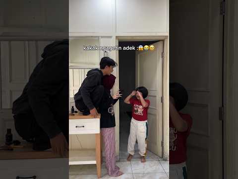 ADEK NGAGETIN KAKAK vs KAKAK NGAGETIN ADEK