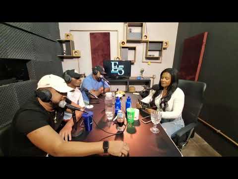 Bate Papo da E5 apresentação Vivian Mota e convidados Grupo Onda Diferente.