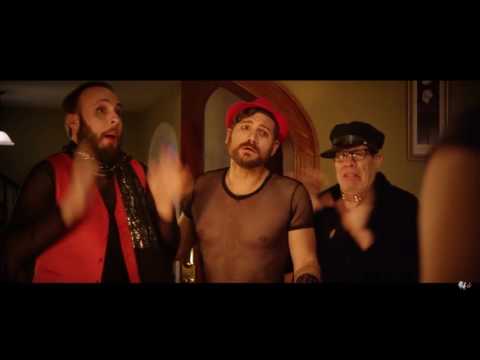 Eleven little Roosters Every German Scene