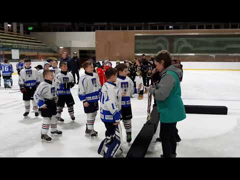 Hokej Slovan Louny 4 třída 1 místo turnaj v Mar.Laznich. Malá ochutnávka. Video v týdnu.