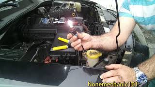 Dodge Charger: Replacing a Burned Headlight Electrical Socket Connector