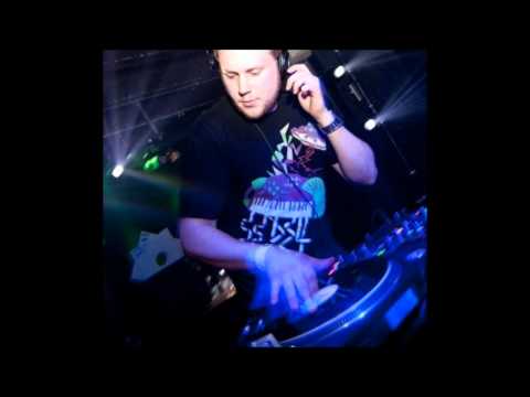 Distance - Fallin' (Featuring Alys Blaze)