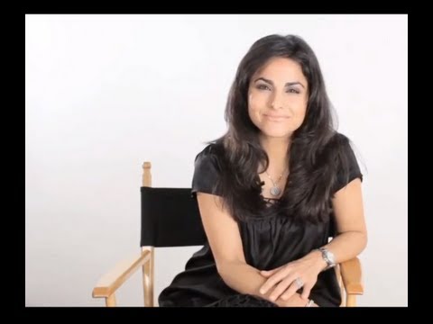 How to Do Smokey Eye Makeup | Makeup Tutorials