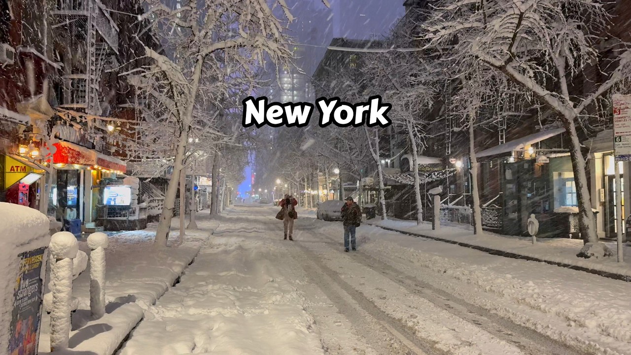 Walking In Heavy Snowstorm At Night In New York City - Manhattan Blizzard Evening Walk